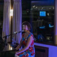 Piano Vocalist (photo 1)